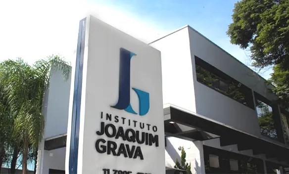 Fachada do Instituto Joaquim Grava, centro médico onde o Dr. Bruno Biondi realiza atendimentos ortopédicos especializados em mão e punho.